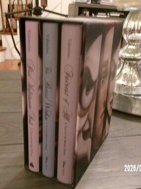 Disney Serena Valentino's Villains Box Set: Books 1-3 Hardcover Very Good $45